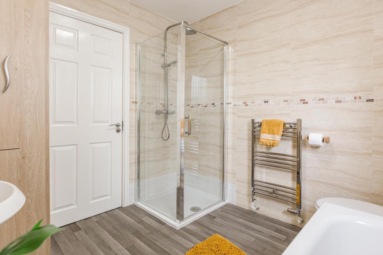 Oxheys House - 5 Bedrooms Contractors Parking Престън Екстериор снимка