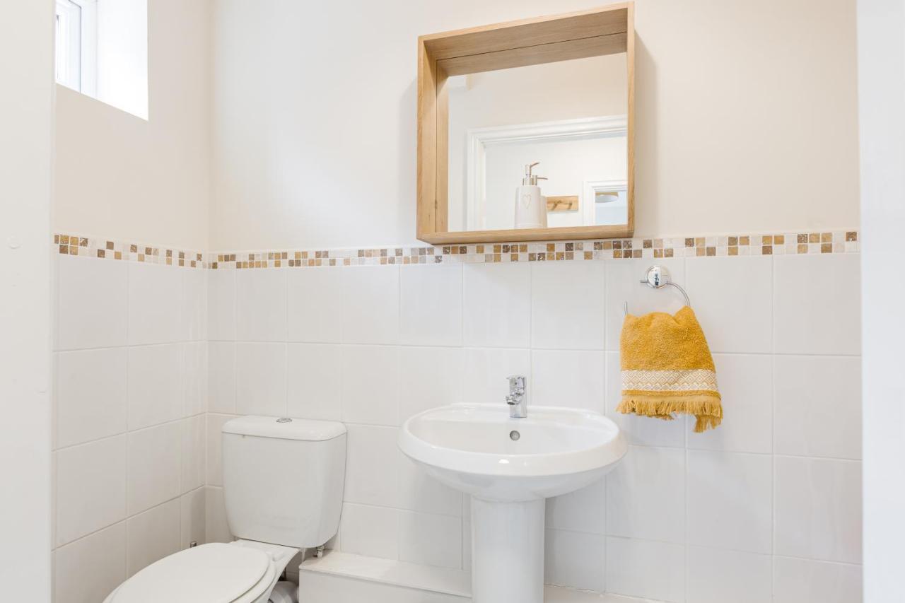 Oxheys House - 5 Bedrooms Contractors Parking Престън Екстериор снимка